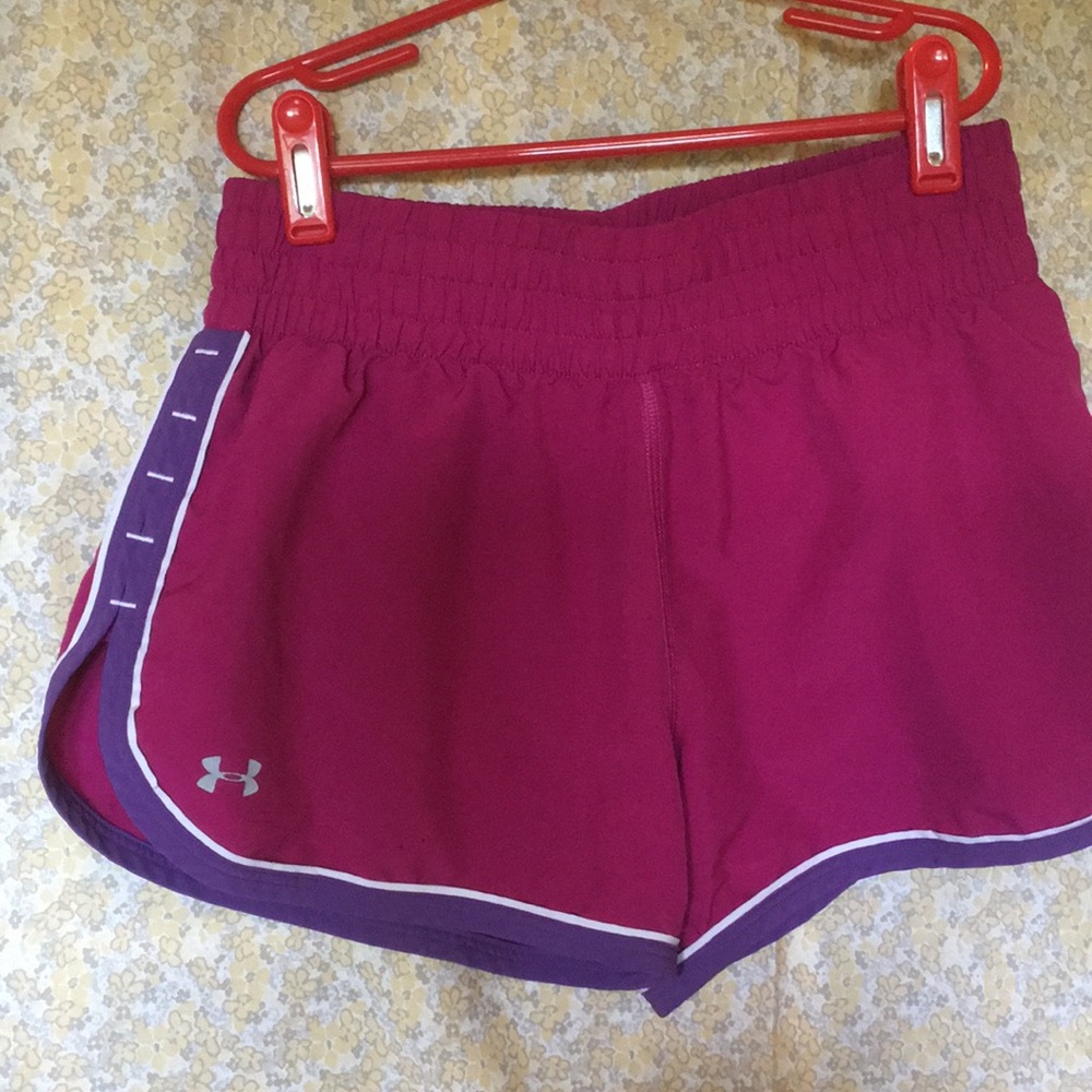 XS under armour shorts